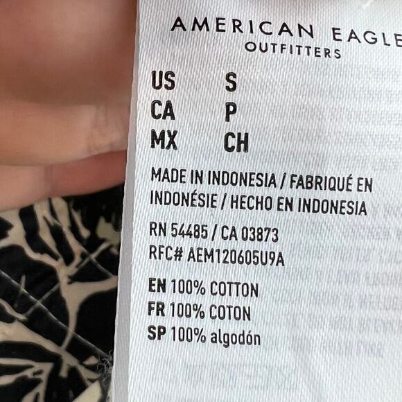 NWT American Eagle Cotton Poplin Tropical Printed Button Down Casual Shirt Small - Picture 6 of 8